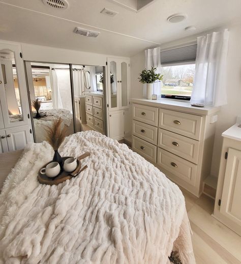 Mobile Home Bedroom Ideas Single Wide, Renovated Camper, Farmhouse Rv, Trailer Upgrades, Camping Business, Camper Renovations, Rv Conversion, Rv Upgrades, Rv Interior Remodel