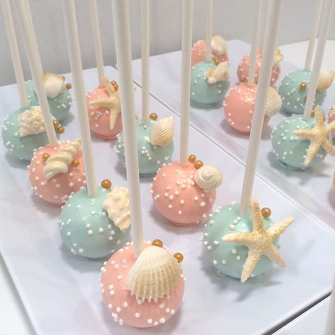 Beach Cake Pops, Beach Theme Birthday Party, Summer Birthday Cake, Beach Birthday Cake, Beach Theme Birthday, Beach Cake, Ocean Birthday Party, Art For Walls, Beach Baby Showers