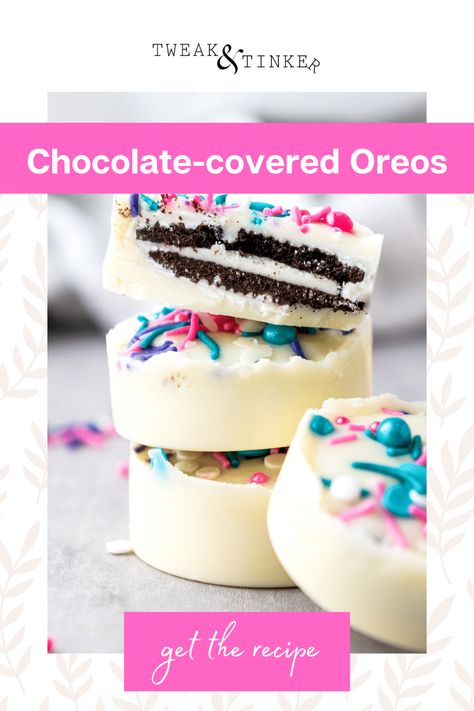 Fudge Covered Oreos, Puck Cakes, Cake Puck, Oreo Molds, Cake Pucks, Oreo Cookie Recipes, Oreo Treats, Oreo Cookies Dipped, Easy Treat