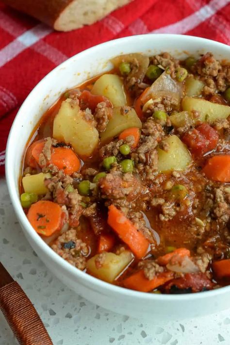 Ground Beef Stew Recipes, Ground Beef Stews, Vegetables Soup, Soup Beef, Hamburger Stew, Easy Hamburger, Beef Casserole Recipes, Hamburger Meat, Beef Stew Recipe