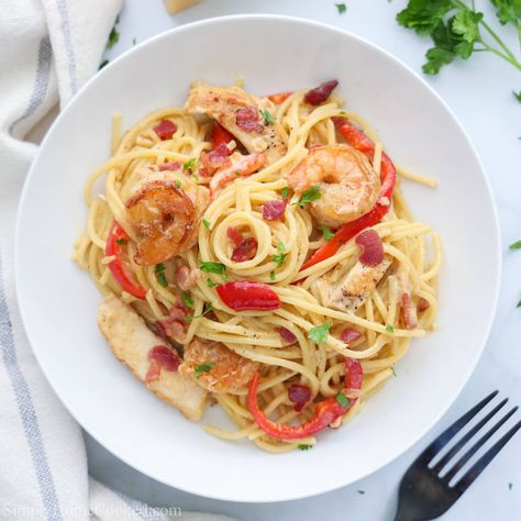 Chicken and Shrimp Carbonara Chicken And Shrimp Carbonara, Shrimp Carbonara, Grilled Chicken Kabobs, Recipe Shrimp, Olive Garden Recipes, Lo Carb Recipes, Chicken Tetrazzini, Chicken Gnocchi Soup, Southern Recipes Soul Food