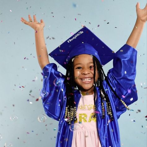 It’s that time of year! Check out these graduation hairstyle ideas that we love! Which one is your favorite? #graduationday #highschoolgraduation #kindergartengraduation #middleschoolgraduation #graduationhair #naturalhairkids Kids Graduation Hairstyles Black, Kids Graduation Hairstyles, Graduation Hairstyle, Kindergarten Graduation Ideas, Middle School Graduation, Kids Graduation, Books Cover, Graduation Picture, Graduation Picture Poses