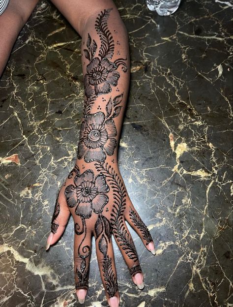 Virgo Henna Tattoo, Henna Styles For Eid, Henna Designs For Birthday, Henna Designs For Prom, Henna Designs Long Hand, Henna Designs Hand On Dark Skin, Henna Tattoo Designs On Dark Skin, Henna Flower Hand Designs, Both Hand Henna Designs