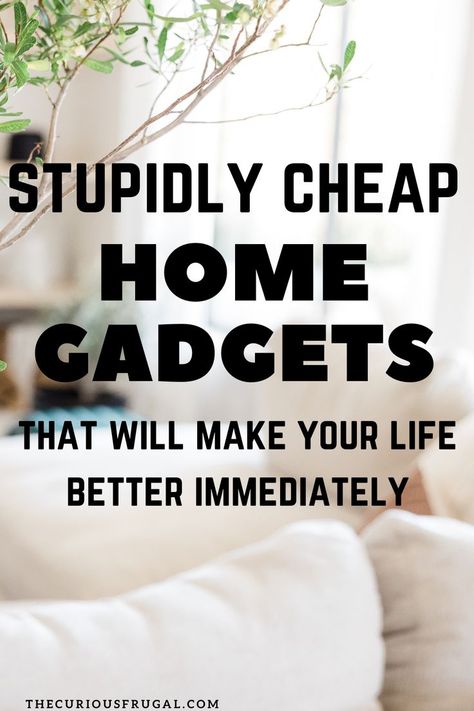 Best Cheap Home Gadgets To Make Your Life Easier. Sometimes it’s those silly little things that cost us almost nothing that end up being the most useful products for home. If you like to keep a frugal home, I’ll bet you have some useful inexpensive gadgets that you love. Since I attempt to keep a thrifty home, I’m always open to finding frugal gadgets that make our lives easier. These are my favorite cheap home gadgets I use all the time! Easy Gifts To Make, Saving Money Diy, Useful Products, Must Have Gadgets, Diy Cleaners, Cleaners Homemade, Frugal Living Tips, Purse Organization, Favorite Kitchen