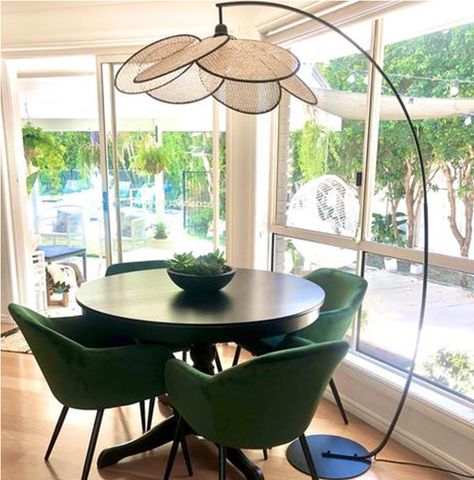 Arc Lamp Over Dining Table, Dining Room Standing Lamp, Arch Lamp Over Dining Table, Arc Floor Lamp Over Dining Table, Lamp Above Dining Table, Bedroom Rattan, Living Layout, Modern Simple Living Room, Round Dinner Table