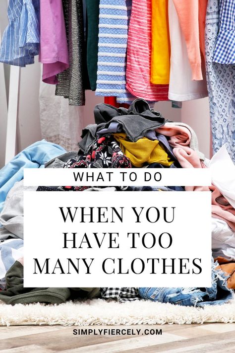 Number Of Clothes You Need, Minimalist Closet Essentials, Wardrobe Minimalist, Declutter Closet, Too Many Clothes, Accessories 2023, Decluttering Inspiration, Minimalist Closet, Closet Hacks