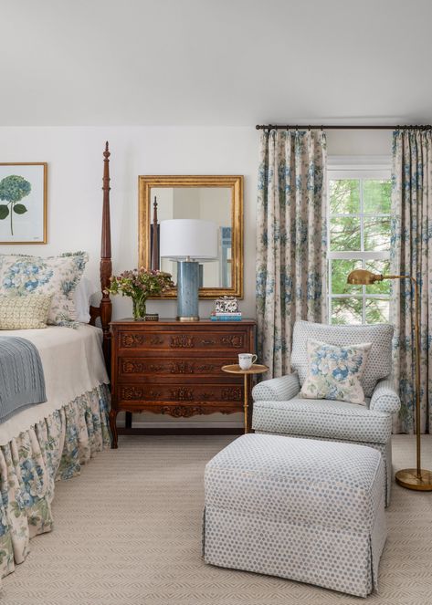 Mary Harrison Design Southern Living Bedroom, Southern Bedroom, Katie Davis Design, Katie Davis, Southern Interior, Living Room Entry, Bedroom Interior Design Ideas, Harrison Design, Texas Photography