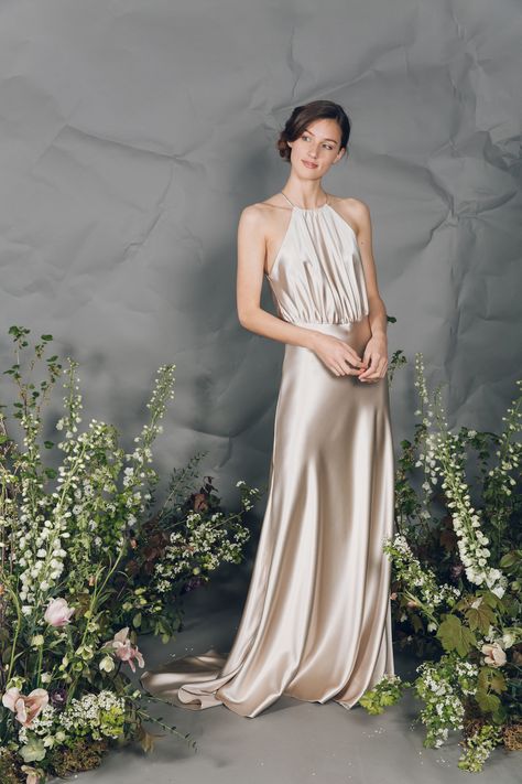 An Exclusive Interview With Kate Beaumont – Designer Of Exquisite & Luxurious Wedding Gowns (Bridal Fashion ) Slinky Wedding Dress, Halterneck Wedding Dress, Stylish Gown, Beautiful Wedding Gowns, Wedding Reception Dress, 1930s Fashion, Gowns Of Elegance, Old Hollywood Glamour, Reception Dress