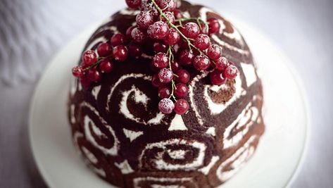 Best Christmas Cake Recipe, Gordon Ramsay Recipe, Best Christmas Desserts, Best Christmas Recipes, Bombe Recipe, Festive Desserts, Christmas Cake Recipes, Christmas Food Desserts, Xmas Food