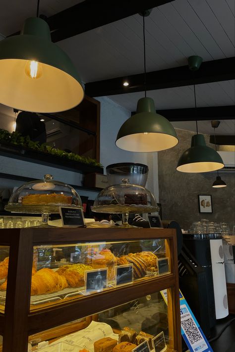 #cafe #mumbai #neutral #bakery #cafeinterior #interiordesign #aesthetic Mumbai Cafe, Mumbai Aesthetic, Cafe Aesthetic, Cafe Interior, Life Is Beautiful, Mumbai, Cafe, Restaurant, Interior Design