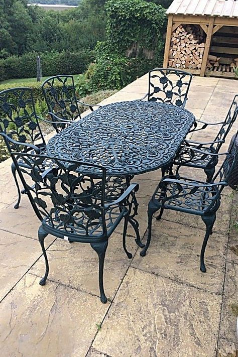 Outdoor Tables And Chairs - Great! I like it - Visit to See More IMMEDIATELY! Metal Table And Chairs, Metal Outdoor Table, Garden Chairs Metal, Aluminium Garden Furniture, Garden Stairs, Gothic Garden, Outdoor Tables And Chairs, Garden Table And Chairs, Garden Cafe