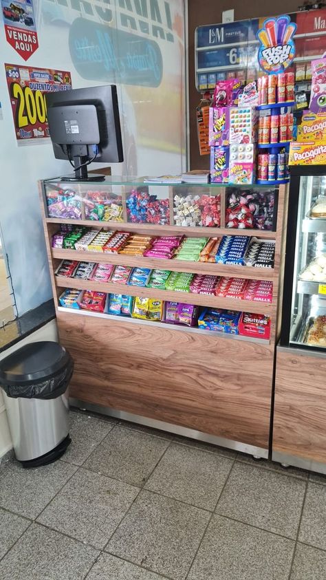 Mini Store Design Small Spaces, Small Supermarket Design Ideas, Supermarket Design Ideas, Mini Grocery Store Design, Mini Market Store Ideas, Candy Store Display, Mini Mercado, Store Shelves Design, Store Counter