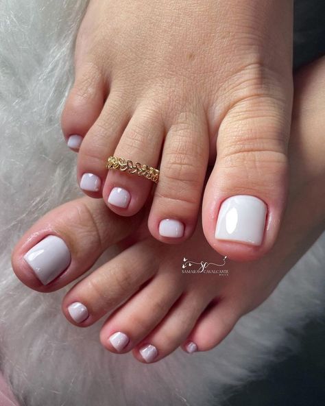 Acrylic Nails Yellow, Simple Toe Nails, Hard Gel Nails, Gel Toe Nails, Acrylic Toes, Acrylic Toe Nails, Toe Nail Color, Diva Nails, Cute Toe Nails