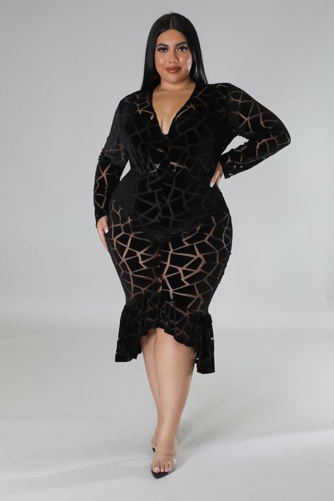 Keep The Illusions Dress – GitiOnline Plus Size Model Outfits, Plus Size Party Dresses, Curvy Women Outfits, Illusion Dress, Curvy Girl Fashion, Plus Dresses, Stretch Dress, Flowy Dress, Set Dress