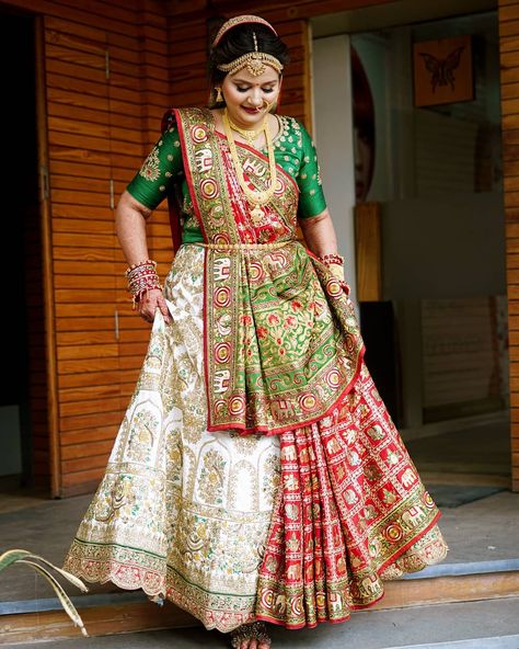 White Red And Green South Indian Bridal Wear #frugal2fab Indian Bridal Looks, Green Indian Wedding, South Indian Bridal Look, Indian Bridal Look, Designer Bridal Lehenga Choli, Lehenga Saree Design, Choli Dress, Printed Lehenga, Latest Bridal Lehenga