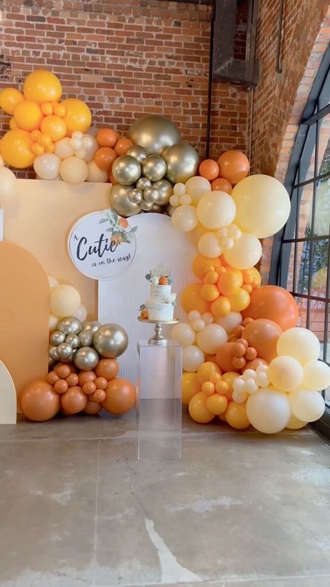 Orange Theme Birthday Party Decorations, Orange Themed Party, Modern Event Decor, Cutie Orange, Birthday Concept, Tiger Birthday Party, Decor Balloons, Orange Theme, Orange Birthday