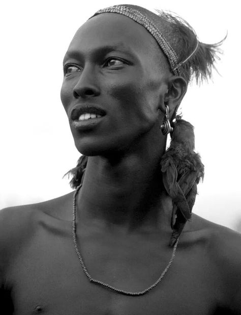 Ebony Nilotic Samburu Kenya, African People, African History, African Men, African Culture, People Of The World, African Beauty, Interesting Faces, Popular Culture