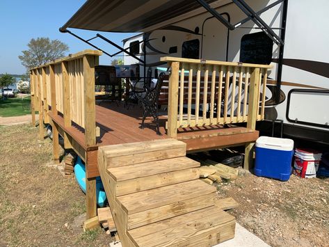 Camper Spot Ideas, Camper Deck Ideas Campsite, Camper Deck Ideas, Deck For Camper, Deck Ideas For Campers, Rv Deck Ideas, Camper Decks, Rv Decks, Camper Deck