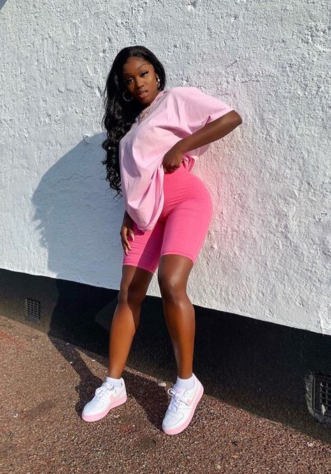 Pink Shorts Outfits, Cute Vacation Outfits, Biker Shorts Outfit, Cute Work Outfits, Sneakers Fashion Outfits, Summer Shorts Outfits, Oversized Outfit, Stylish Work Attire, Cute Lazy Day Outfits