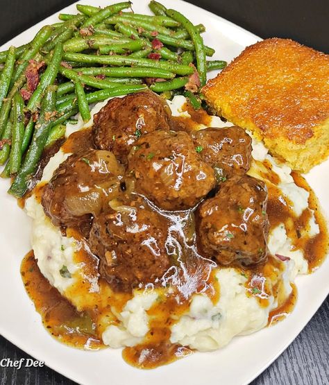 Dericka Whitby - Smothered Meatballs 💕😋 #sunday #dinner... Cooking Soul Food, Soul Food Recipes, Southern Recipes Soul Food, Soul Food Dinner, Homecooked Meals, Food Babe, Food Therapy, People Food, Ree Drummond