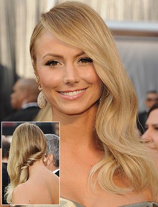 Top 10 Sexy Side Hairstyles - Daily Makeover Hairstyles Daily, Perfect Blonde Hair, Side Swept Hairstyles, Hair To One Side, Side Hairstyles, Daily Hairstyles, Side Swept, Penteado Cabelo Curto, Fancy Hairstyles