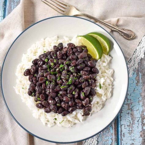 Quick Cuban Style Black Beans Cuban Black Beans And Rice, Black Beans And Rice Recipe, Mexican Black Beans, Cuban Black Beans, Cut Recipe, Black Beans And Rice, Black Bean Recipes, Cuban Cuisine, Rice And Beans