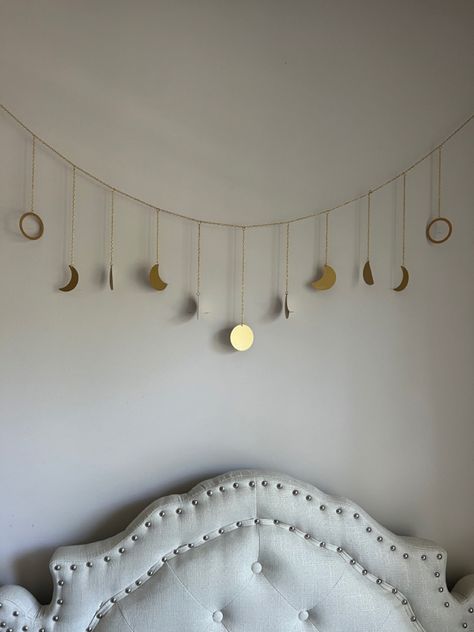 Moon And Sun Bedroom Ideas, Moon And Stars Room Aesthetic, Moon And Stars Room Decor, Space Aesthetic Decor, Astrology Bedroom Aesthetic, Moon Themed Bedroom, Moon Aesthetic Room, Moon Room Aesthetic, Star Themed Bedroom