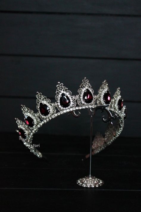 burgundy crown, burgundy tiara, tiara,crown,bridal tiara,bridal crown,bridal crowns and tiaras,weddi Princess Crown Tattoos, Burgundy Crown, Princess Crown Cake, Sun Crown, Crowns And Tiaras, Crown Aesthetic, Crown Crystal, Crystal Bridal Tiaras, Crystal Tiara