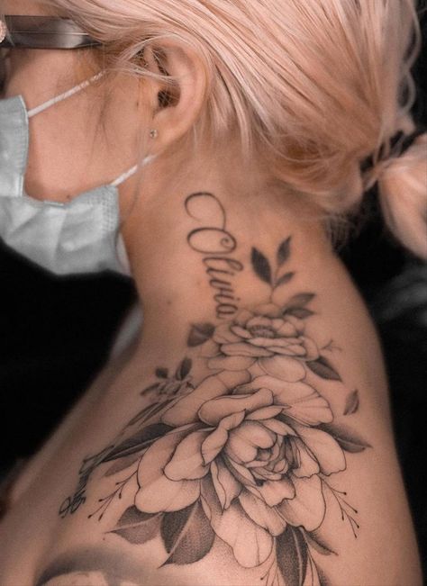 Full Shoulder Tattoo, Tattoo Ideas Summer, Small Letter Tattoo, Flower Shoulder Tattoo, Butterfly Tattoo Stencil, Butterfly Tattoo On Shoulder, Rose Shoulder Tattoo, Small Finger Tattoos, Summer Tattoo