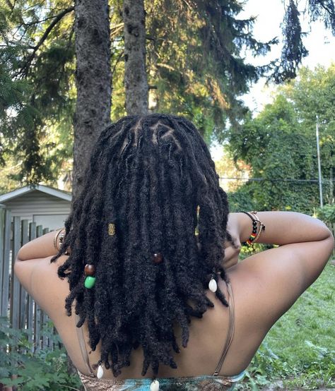 Short Locs With Shells, Dreadlock Hairstyles Women Black, Wolf Cut Locs, 200 Locs, Fluffy Locs, Happy 6 Months, Head Wrap Tutorial, Short Dreadlocks Styles, Thick Locs