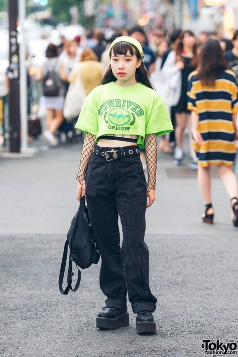 Fishnets With Shorts, Outfits With Fishnets, Neon Street Style, Fishnet Long Sleeve Top, Neon Street, Fishnet Outfit, Harajuku Girl, Chicago Vintage, Outfits To Try