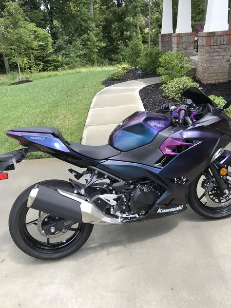 Kawasaki Ninja Black And Purple, Kawasaki Ninja 400 Custom, Kawasaki Ninja 400 Modified, Ninja 400 Custom, Ninja 400 Kawasaki, Pretty Bikes, Moto Ninja, Purple Motorcycle, Purple Bike