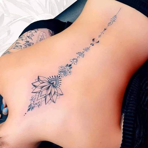 3 TOP 3 Espalda Completa Mujer Flor de Loto Arriba entre omoplatos Luna Unalome demas adornos a lo largo de la columna 1 Beauty Spirituality, Lower Back Tattoo, Spine Tattoos For Women, Dope Tattoos For Women, Shoulder Tattoos For Women, Classy Tattoos, Cute Tattoos For Women, Spine Tattoo, Back Tattoo Women