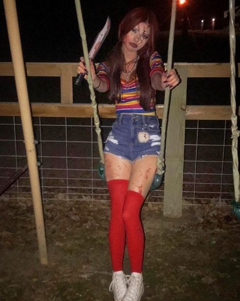 Grunge Halloween Costume Aesthetic, Halloween Costume Ideas Chucky, Chucky Costume Aesthetic, Tana Mongeau Halloween Costume, Brown Haired Characters Halloween, Chucky Outfit Women, Hot Horror Costumes, Hot Chucky Costume, Halloween Costumes Corset Ideas