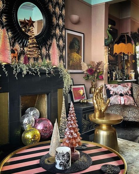 Mantle Decor Maximalist, Christmas Maximalist Decor, Maximalist Decor Christmas, Maximalist Holiday Decor, Moody Christmas Living Room, Christmas Decor Ideas Maximalist, Maximalist Lampshade, Maximalist Fireplace, Maximalist Christmas Tree