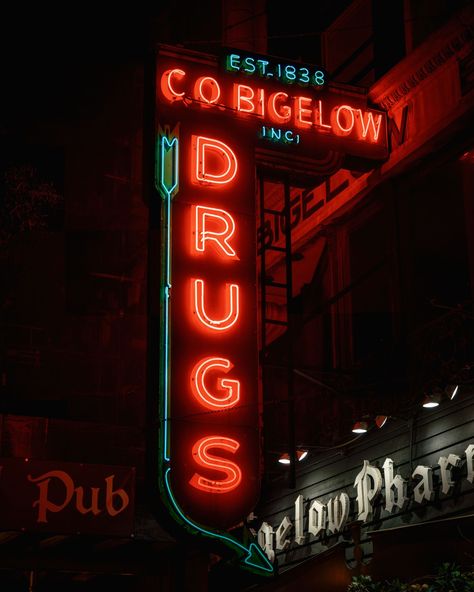 C.O. Bigelow Chemists vintage neon sign at night in the West Village, Manhattan, New York Vintage Neon Signs Retro, Neon Sign Vintage, C.o. Bigelow, Old Neon Signs, Vintage Neon Signs, Vintage Neon, Posters Framed, Manhattan New York, West Village