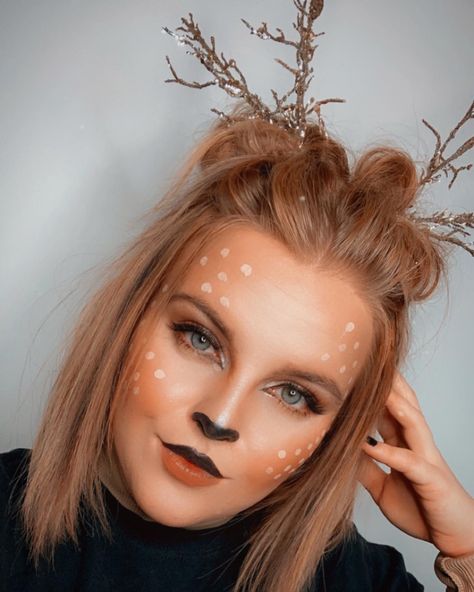 Skunk Halloween Makeup, Diy Women’s Deer Costume, Easy Reindeer Costume, Diy Deer Face Makeup, Deer Cosplay Makeup, White Stag Makeup, Simple Reindeer Makeup, Deer Tail Costume, Reindeer Costume Makeup