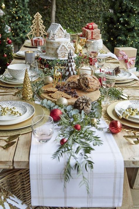 Farmhouse, Rustic, Country Christmas Table Decorations | Decorated Life Holiday Dining Table Decor, Holiday Dining Table, Christmas Dining Table, Deco Table Noel, Tafel Decor, Christmas Dinner Table, Christmas Tablescape, Counter Height Table, Christmas Dining