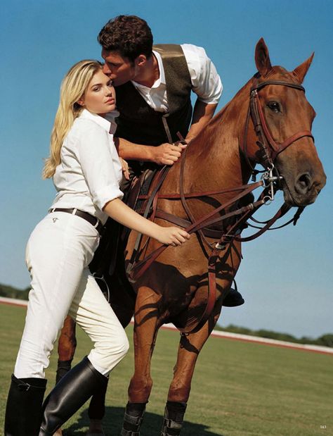 Kate Upton by Bruce Weber for Vogue Germany January 2013 Foto Cowgirl, Bruce Weber, Riding Hats, Horse Portrait, Vogue Germany, Kate Upton, Horse Blankets, Foto Casual, Equestrian Outfits