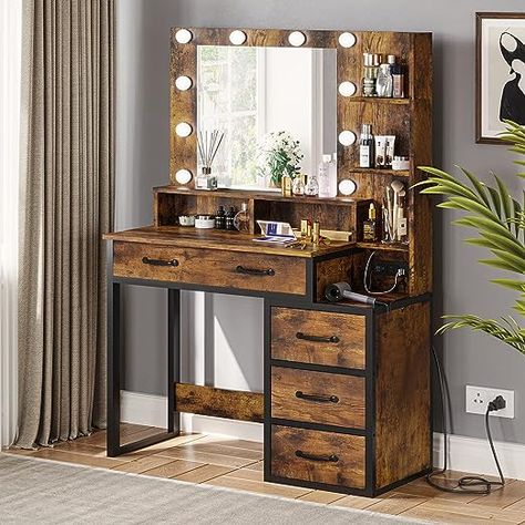 Industrial Vanity Table, Vanity Rustic Makeup, Western Style Vanity, Wood Makeup Vanity Ideas, Dark Wood Vanity Bedroom, Western Makeup Vanity, Farmhouse Room Bedrooms, Vanity Dresser Ideas, Rustic Dressing Room