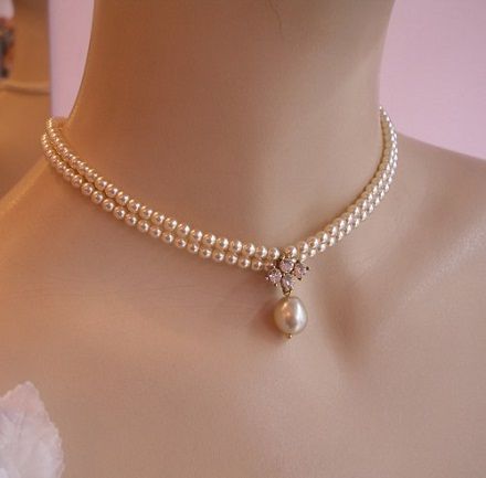 Kalung Choker, Vintage Bridal Necklace, Bridal Choker Necklace, Trending Jewellery, Antique Necklaces Design, Choker Necklace Designs, Necklace Emerald, Bride Necklace, Real Pearl Necklace