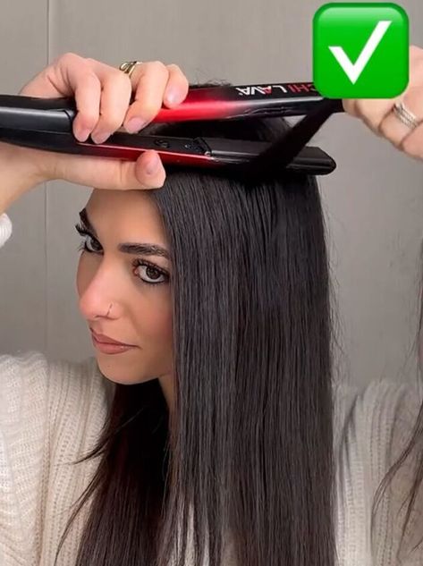 How to Curl Your Hair With a Flat Iron How To Use Straightener To Curl Hair, How To Use Straightener, Easy Way To Curl Hair, Flat Iron Hairstyles, Iron Hairstyles, Straight Iron, Celtic Hair, Curl Your Hair, Hair Curling Tips