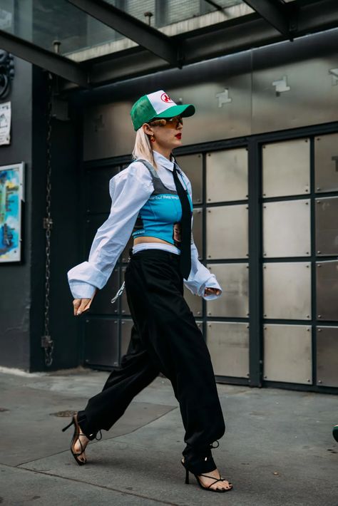 Trucker Hat Outfit, London Mens Fashion, Trucker Hat Fashion, Mens Fashion Week Street Style, London Fashion Week Mens, Street Syle, Genderless Fashion, Hat Outfit, London Spring