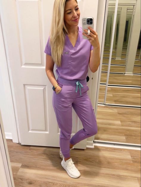 Purple Joggers, Dentist Office Design, Figs Scrubs, Cute Scrubs, Back To School Fits, Scrubs Nursing, School Fits, Body Suit, Fit Girl