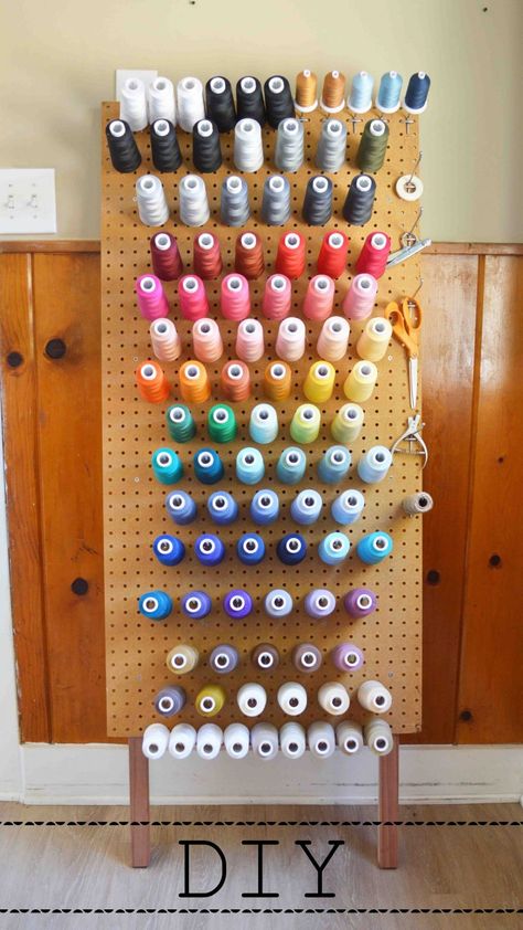 Sewing Room Organization Diy, Diy Peg Board, Craft Room Tables, Thread Rack, Serger Thread, Thread Organization, Thread Storage, Machine Embroidery Thread, Thread Holder