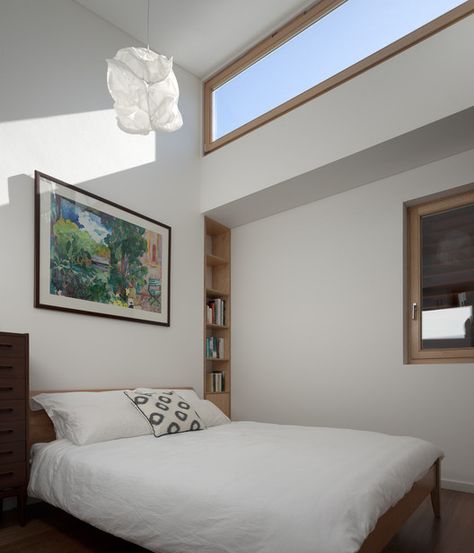 Bedroom With Ceiling Window, Bedroom High Windows, Bedroom Ceiling Window, Bedroom With High Windows, Open Window Bedroom, High Window Bedroom, Small Bedroom With High Ceilings, High Bedroom Windows, Small Window In Bedroom