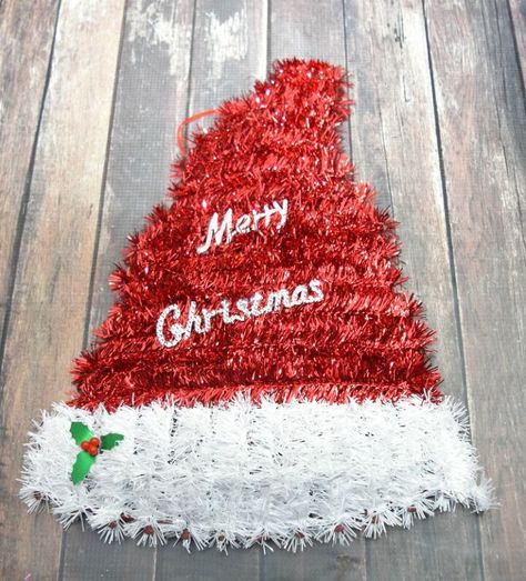 Gnome Wreath Diy, Yarn Santa, Christmas Yarn Wreaths, Loopy Yarn, Gnome Wreath, Deco Mesh Wreaths Diy, Tree Sign, Santa Gnome, Deco Mesh Christmas Wreaths