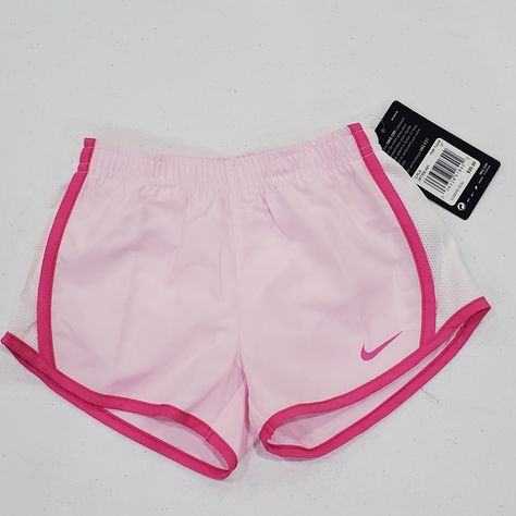 Cute Spandex Shorts, Nike Clothes Women's Outfit, Nike Shorts Colorful, Cute Preppy Stuff, Nike Clothes Women, Running Shorts Outfit, Preppy Items, Pink Nike Shorts, Summer Clothes For Women