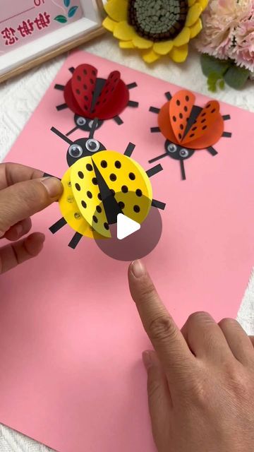 3d Insects Craft, Insect Art For Kids, Ladybug Crafts Preschool, Insects Preschool Activities, Circle Crafts Preschool, Insect Crafts Preschool, Ladybug Crafts For Kids, Insects Crafts, Ladybugs Preschool