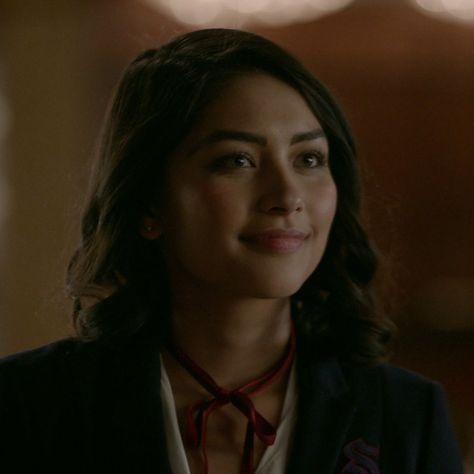 Penelope Park, Legacy Tv Series, Amazing Spider, Supergirl, Vampire Diaries, Tv Series, Turn Ons, Hair, Black